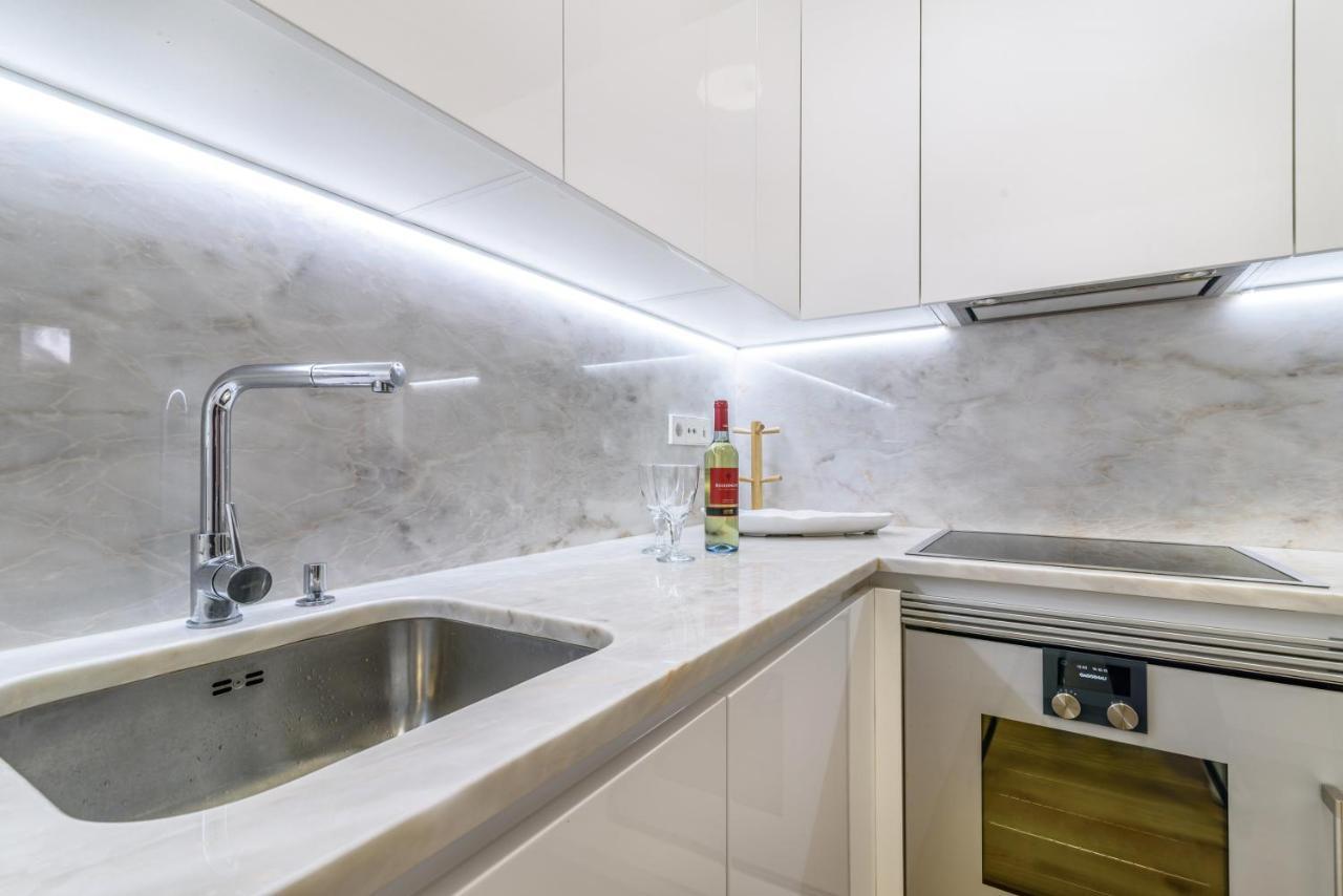 Modern Flat In Downtown Lisbon By Lovelystay Kültér fotó